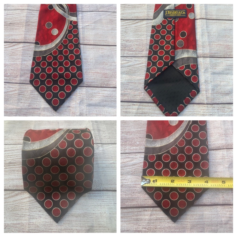 J. Blades & Co men’s silk Tie
EUC